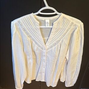 Women’s Cream Button-Front Pintuck Blouse with Lace Yoke oversized X-Small
